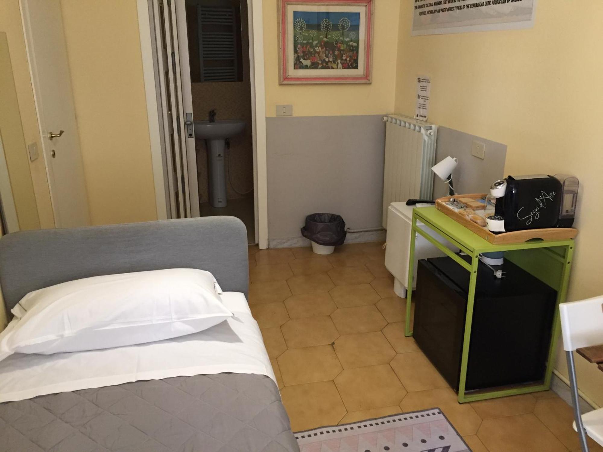 6 Keys Bed & Breakfast Pisa Exterior foto